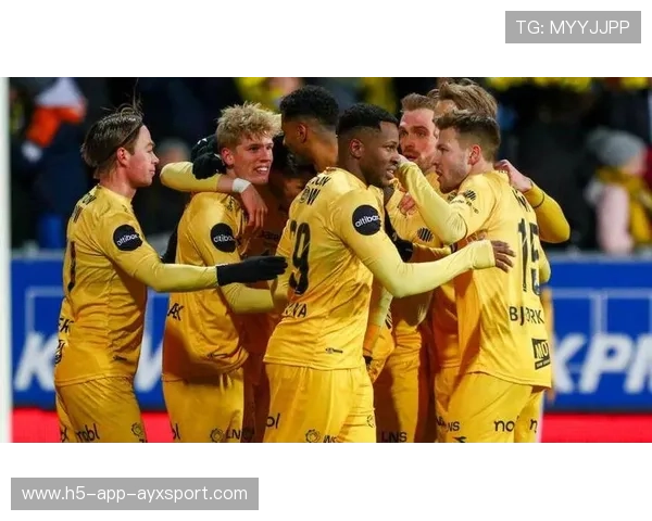 多特蒙德在高压下展现出强烈进攻欲望,边路持续发力