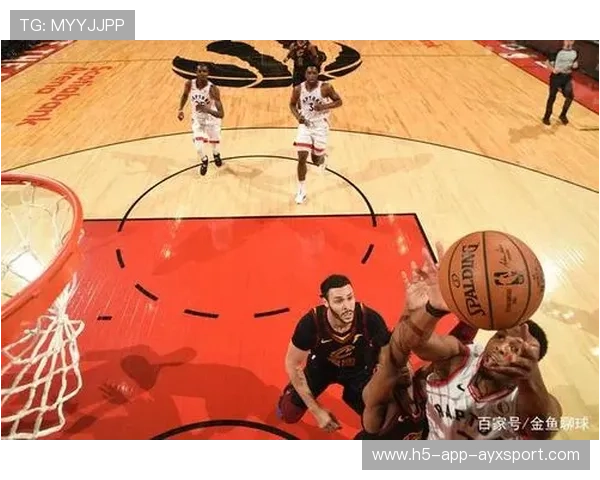 公牛封锁传球路线,防守层次进一步增强 公牛封锁传球路线,防守层次进一步增强